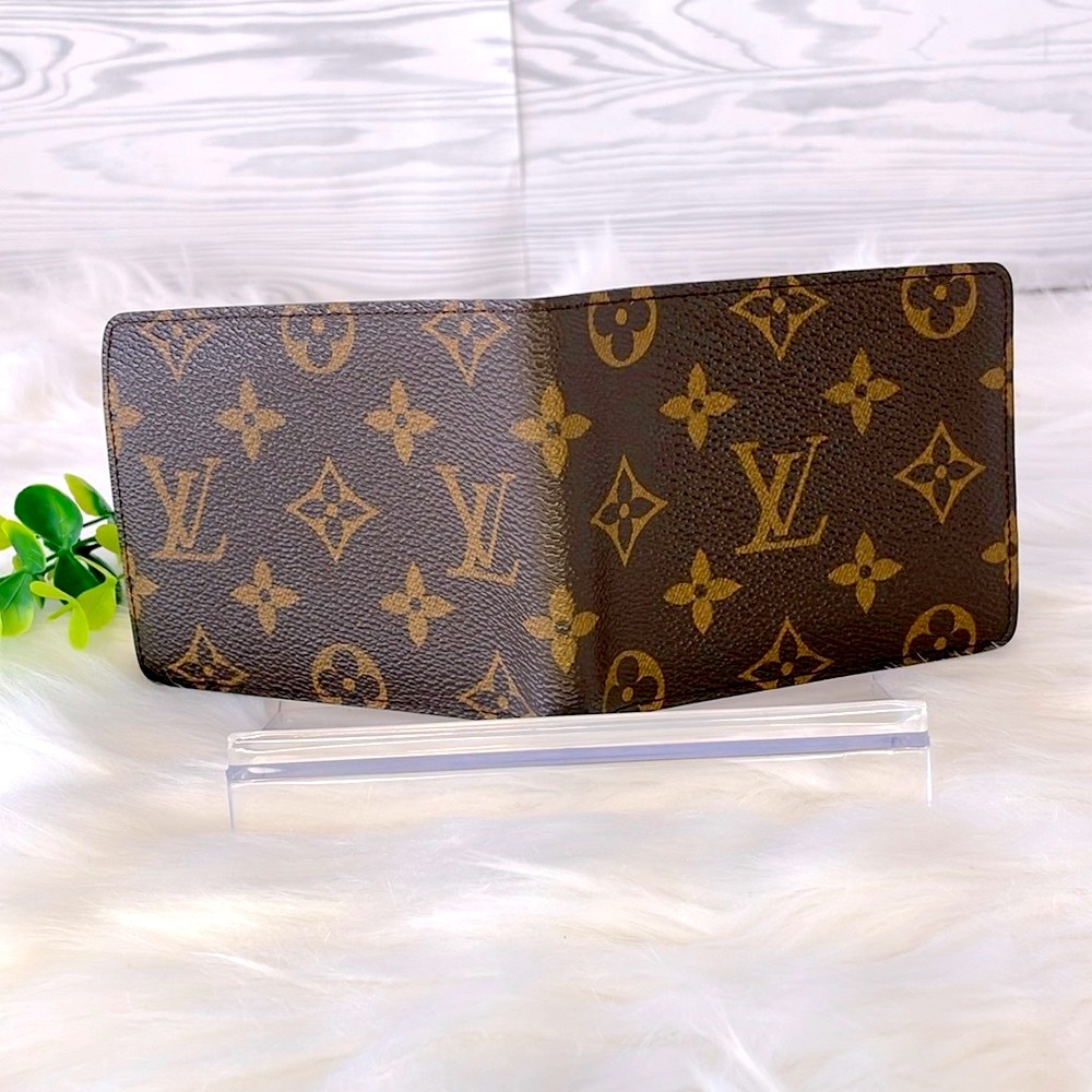 Louis Vuitton Monogram Bifold Wallet - Picture 5 of 14